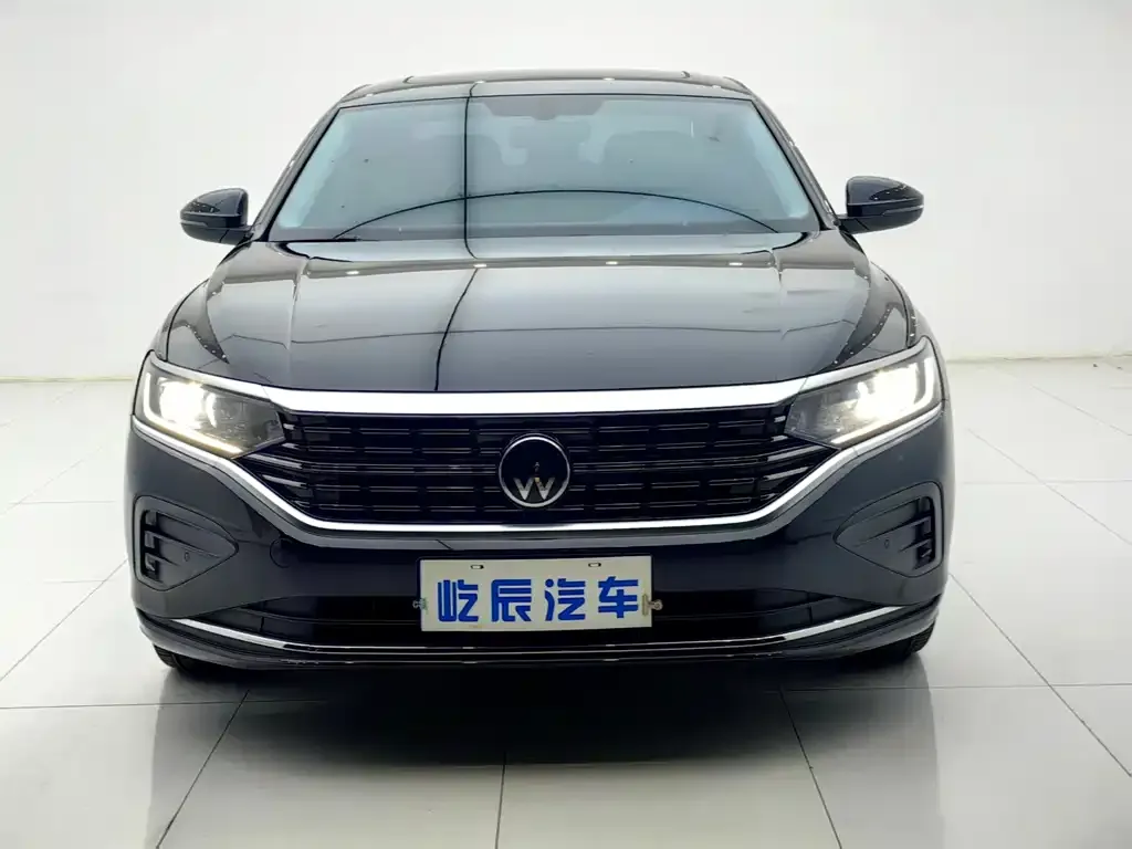 Volkswagen Passat — фото 10