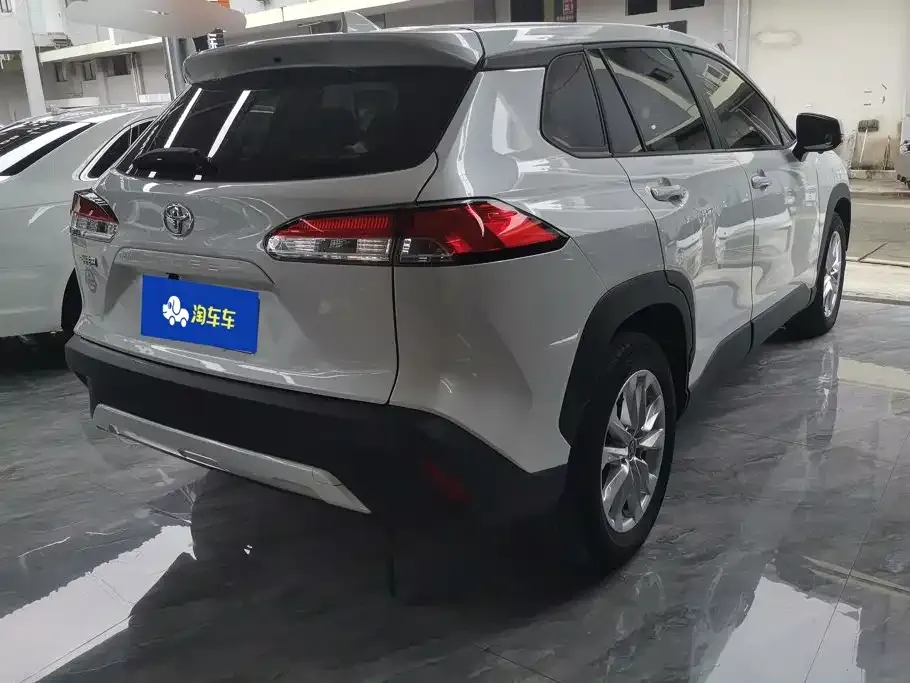 Toyota Corolla Cross — фото 10
