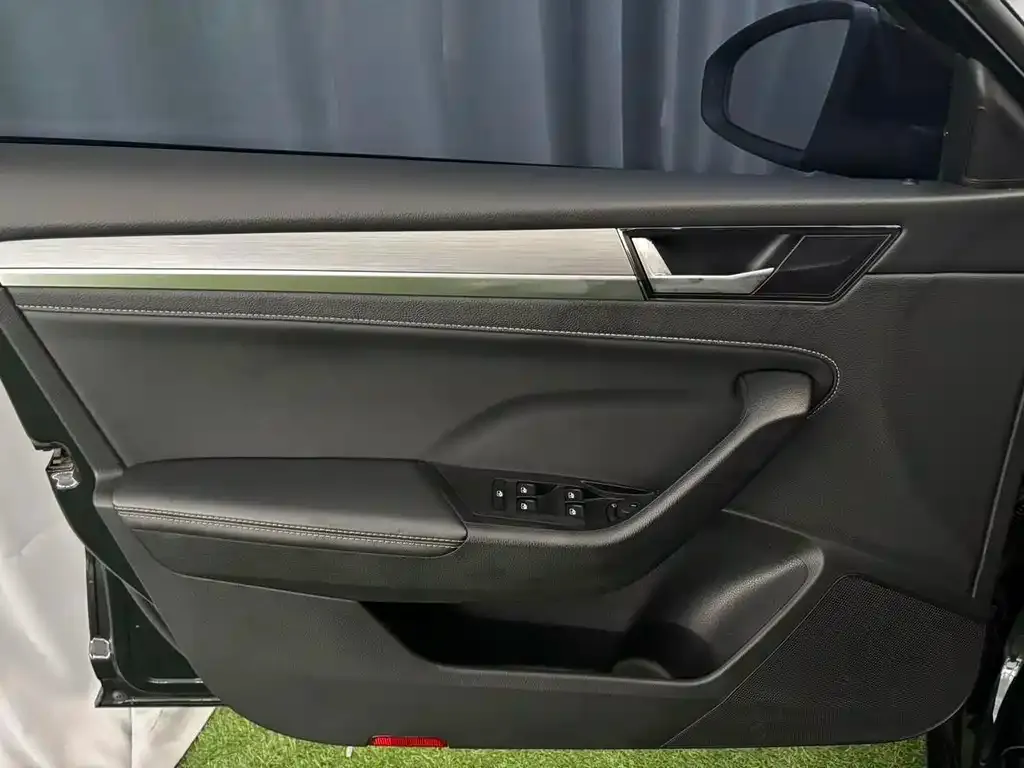 Skoda Superb — фото 6