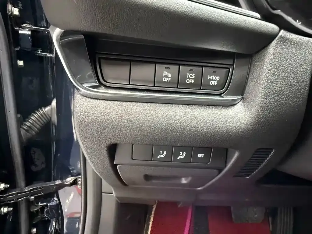 Mazda CX-30 — фото 10