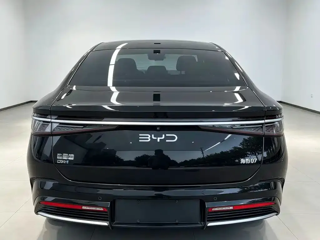 BYD Seal 07 DM-i — фото 2