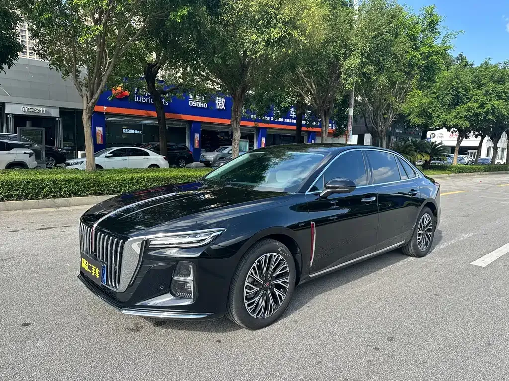 Hongqi H5 — фото 1