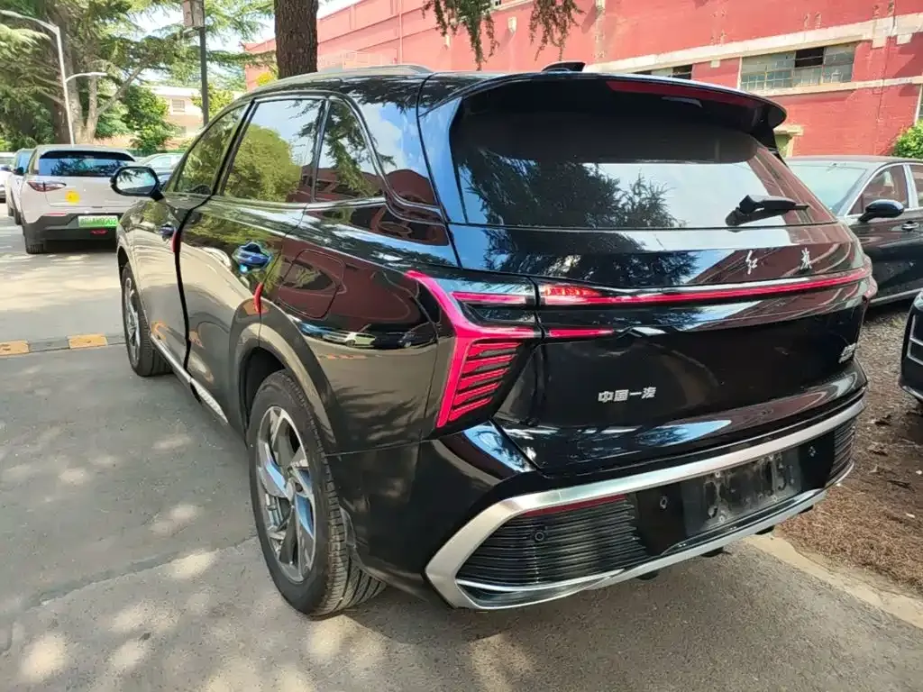 Hongqi HS3 PHEV — фото 9