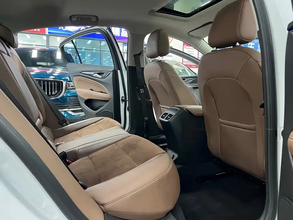 Buick Regal — фото 10