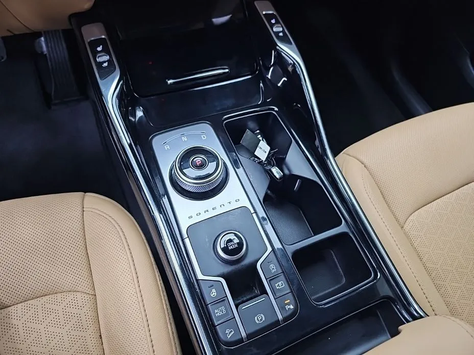 Kia Sorento — фото 7