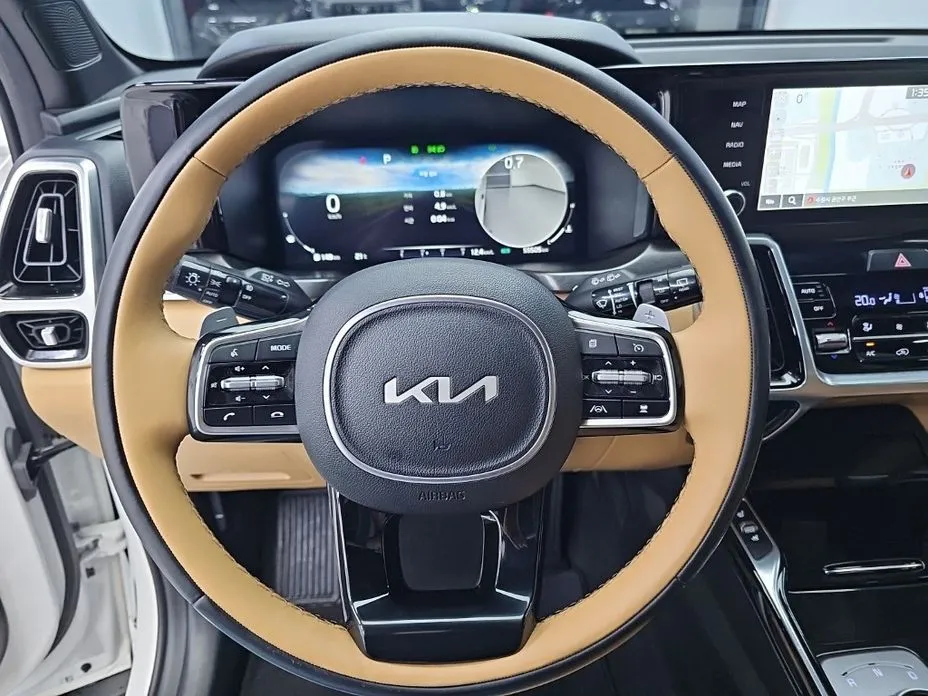 Kia Sorento — фото 9