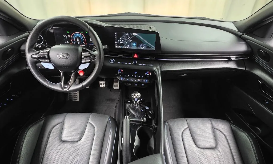 Hyundai AVANTE — фото 4