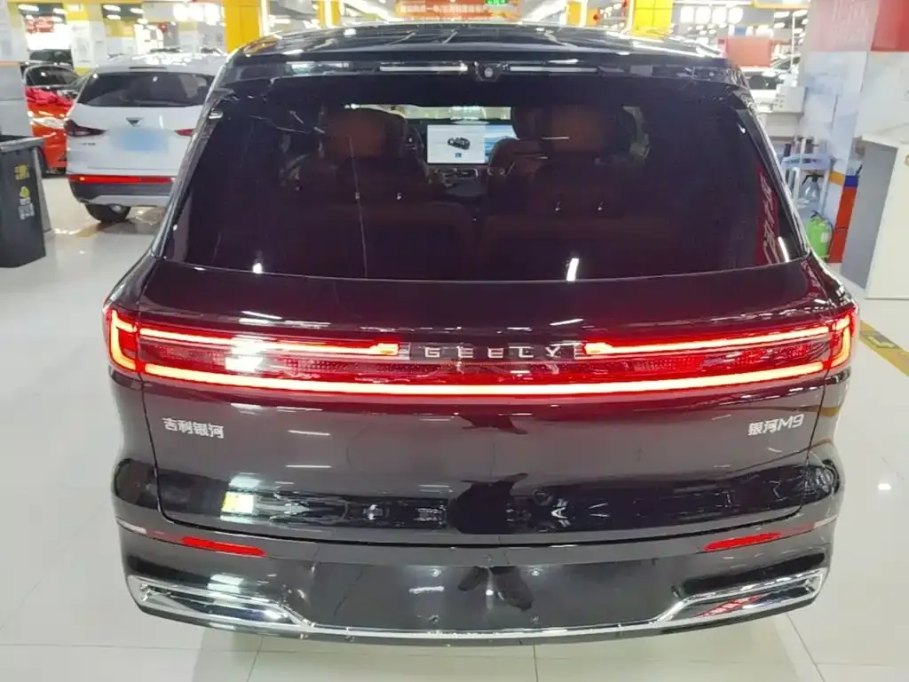 Geely Galaxy M9 — фото 5
