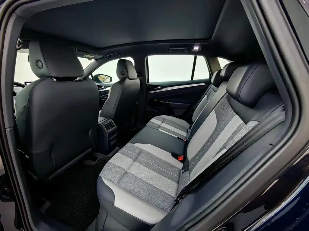 Volkswagen ID.4 Crozz — фото 5