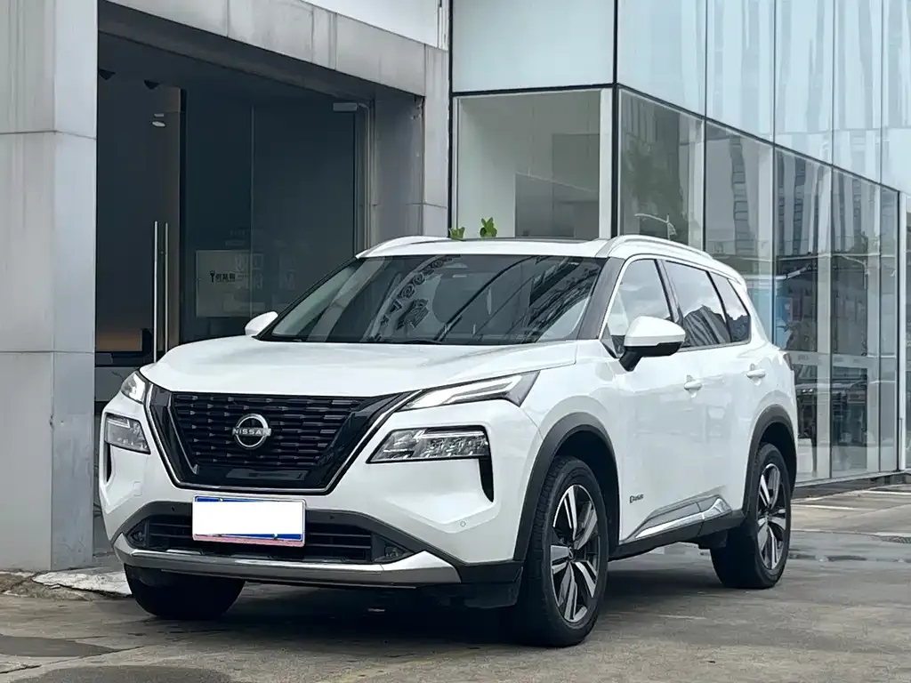 Nissan X-Trail — фото 1