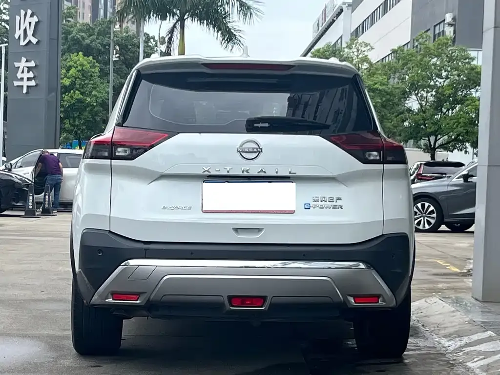Nissan X-Trail — фото 2