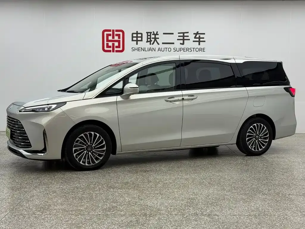Buick GL8 Hybrid — фото 1