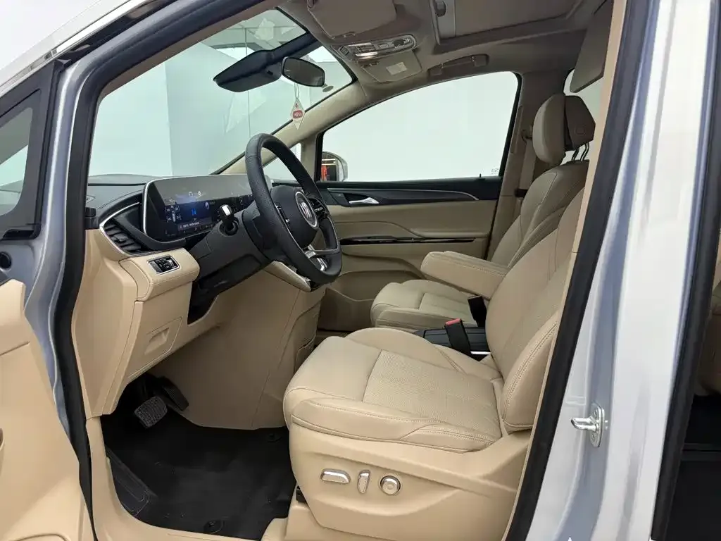 Buick GL8 Hybrid — фото 6