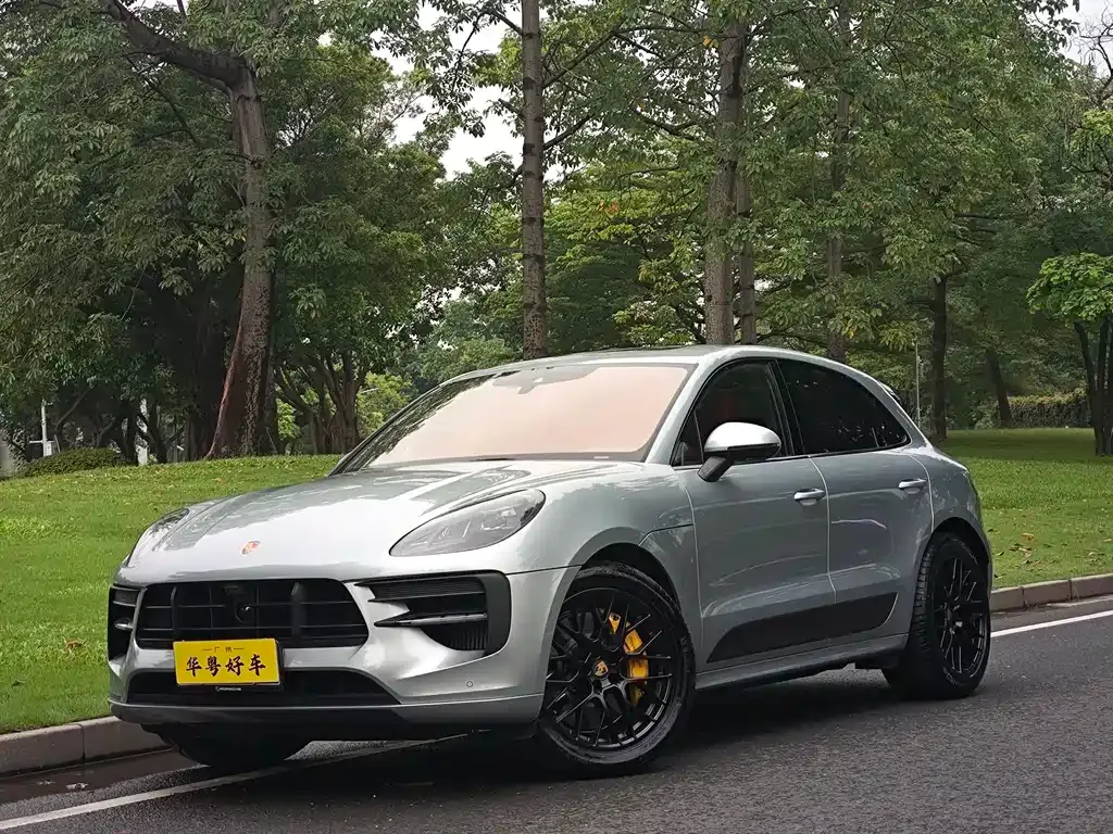 Porsche Macan — фото 1