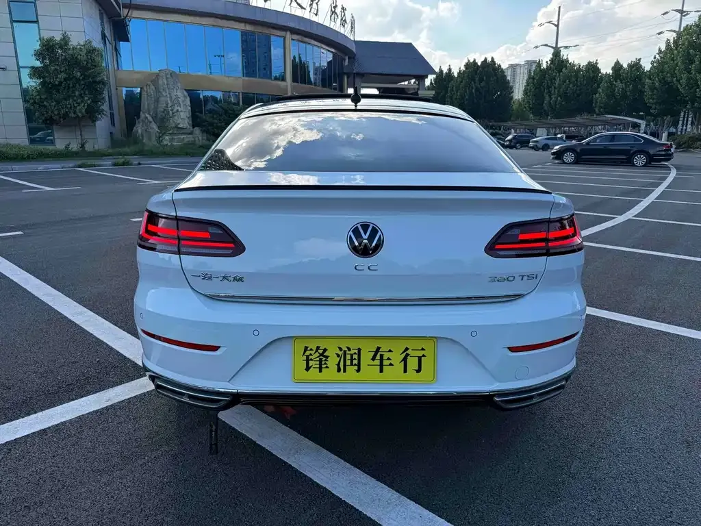 Volkswagen CC — фото 3