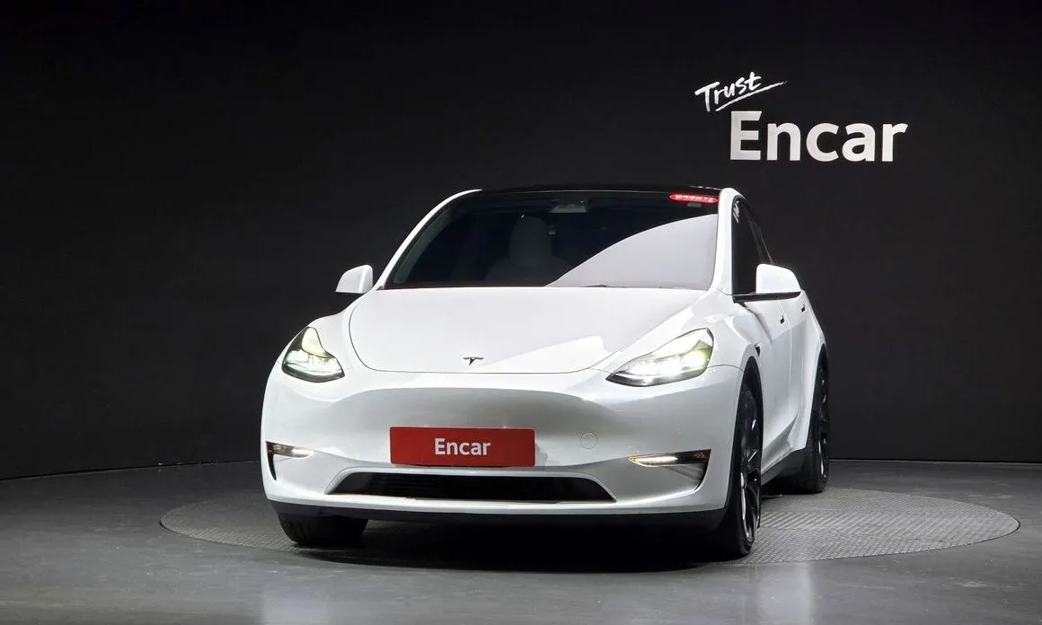 Tesla Model Y — фото 6