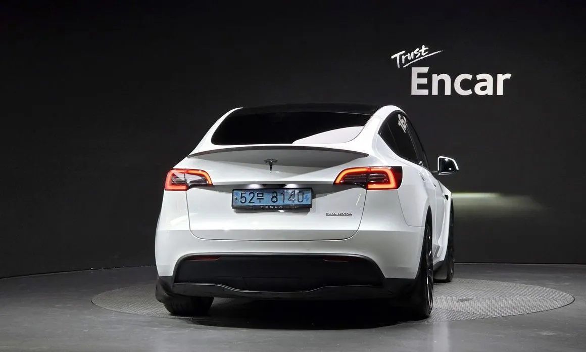 Tesla Model Y — фото 2