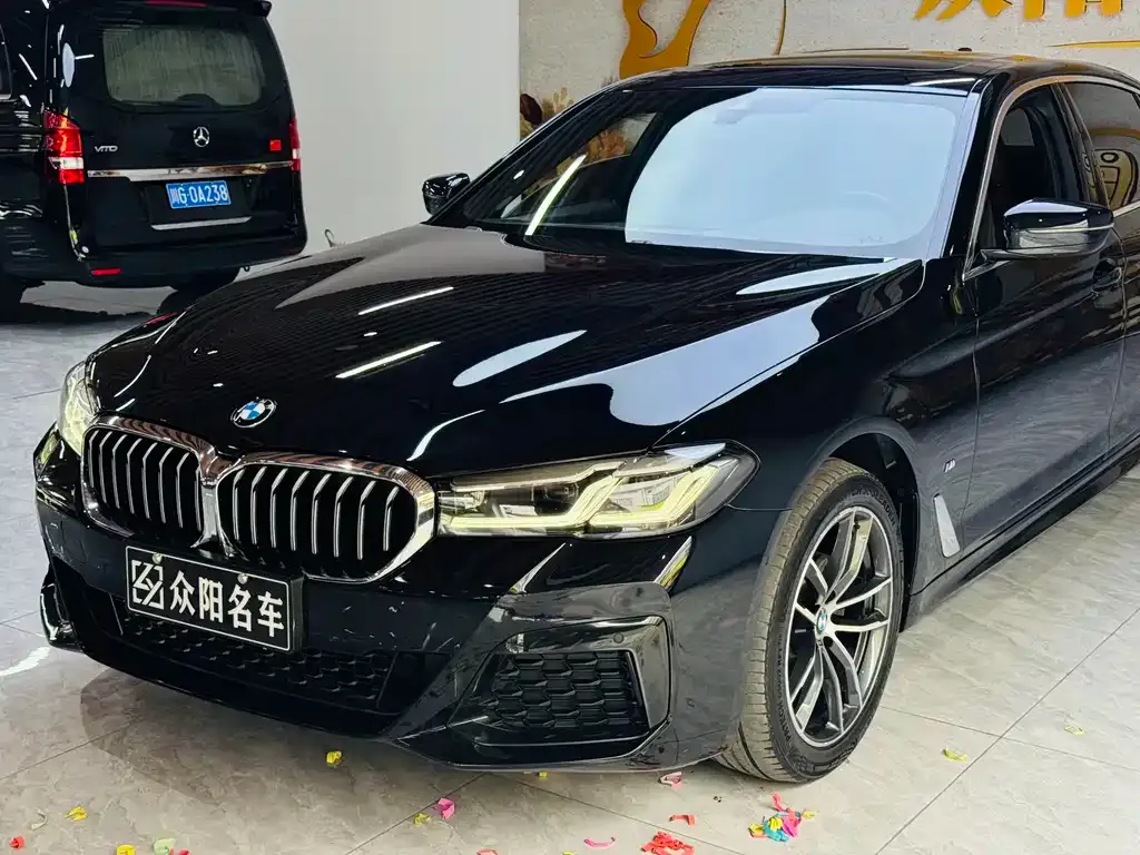 BMW 5 Series — фото 5
