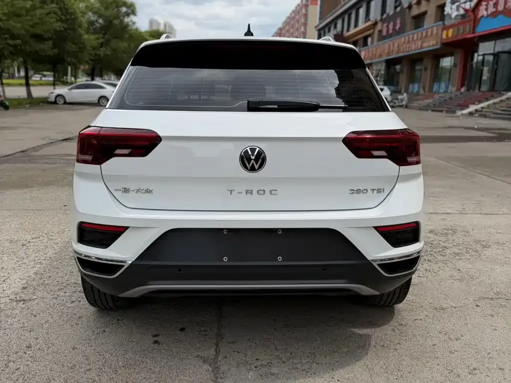 Volkswagen T-Roc — фото 7