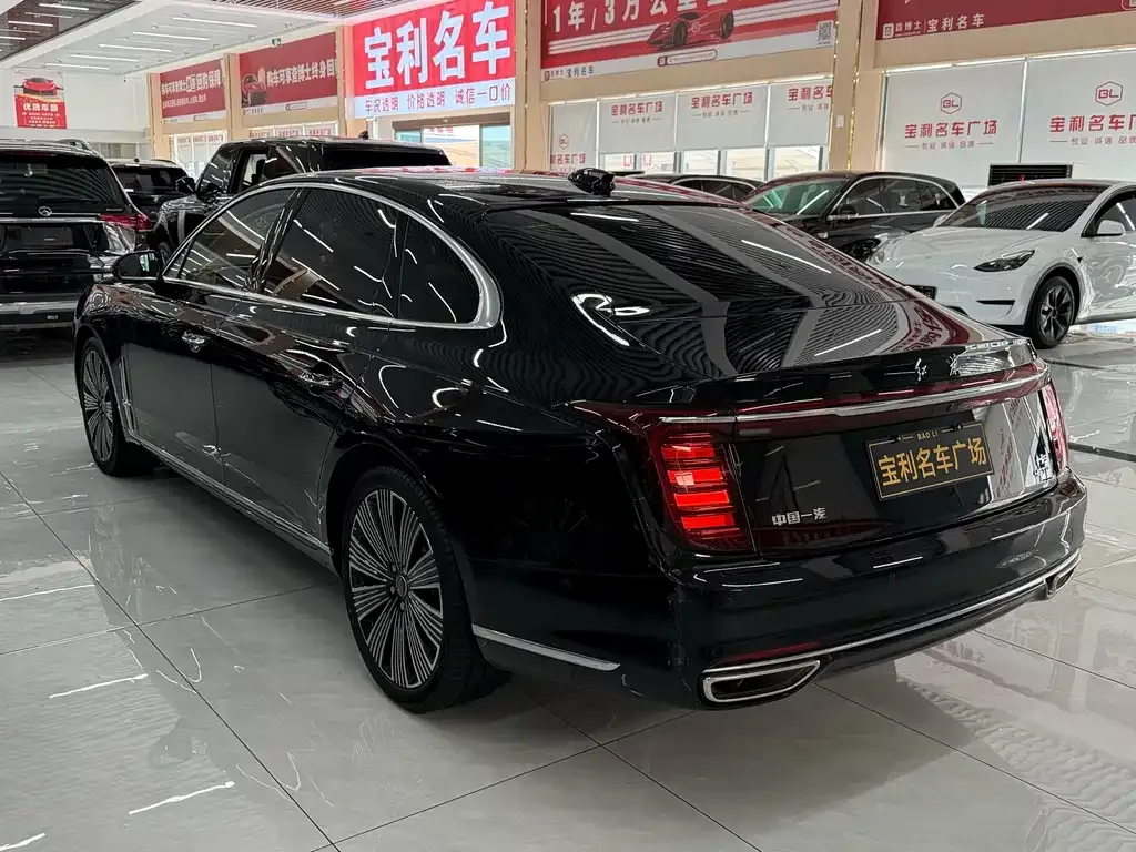 Hongqi H9 — фото 8