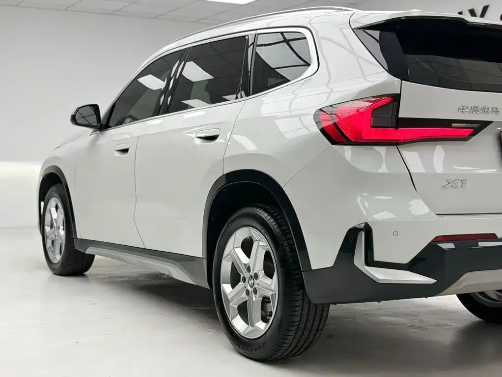 BMW X1 — фото 6