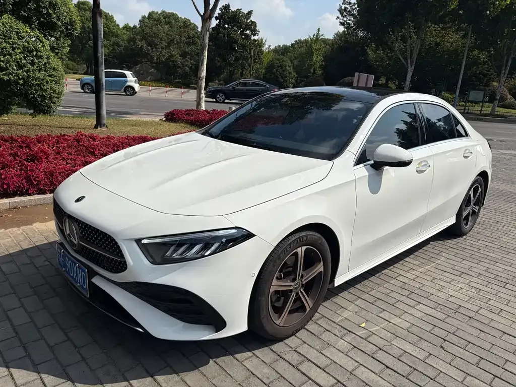 Mercedes-Benz A-Class — фото 1