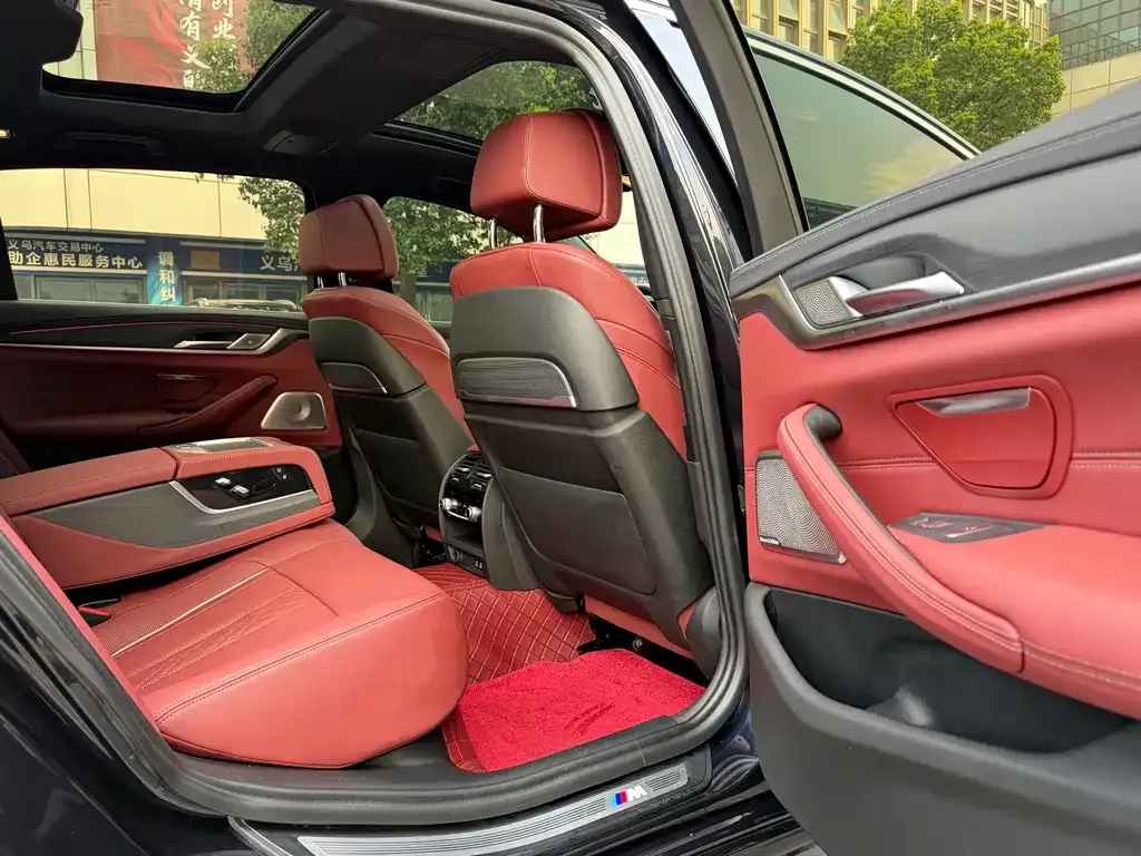 BMW 5 Series — фото 10