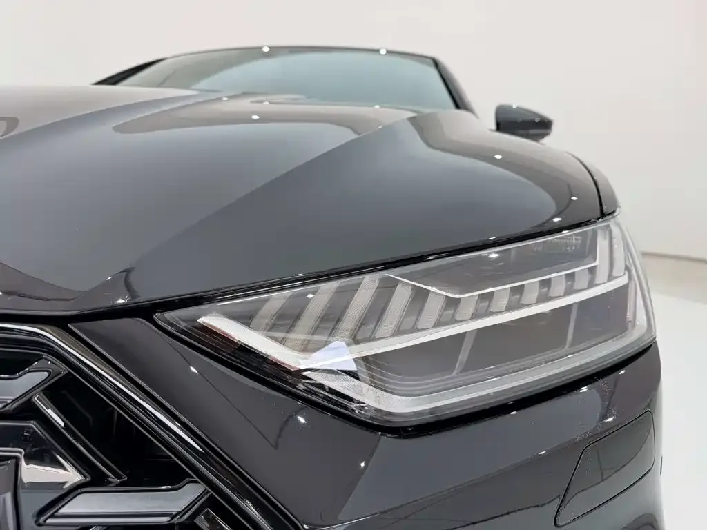 Audi A7L — фото 10