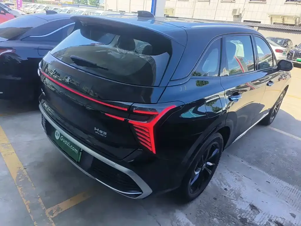 Hongqi HS3 PHEV — фото 4