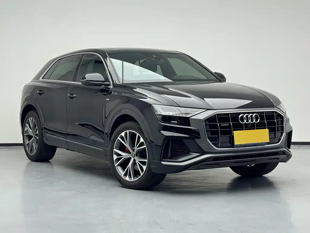 Audi Q8 — фото 7
