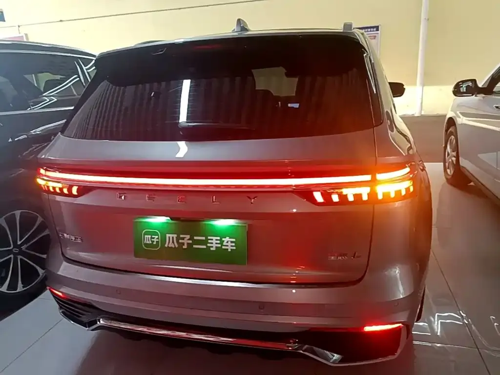 Geely Xingyue L — фото 10