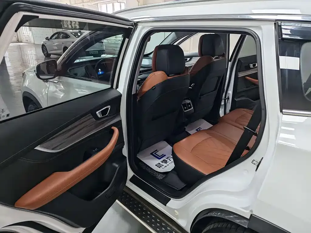 Chery Tiggo 8 PLUS — фото 9