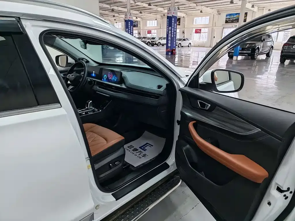 Chery Tiggo 8 PLUS — фото 8
