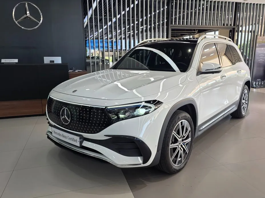 Mercedes-Benz EQB — фото 1