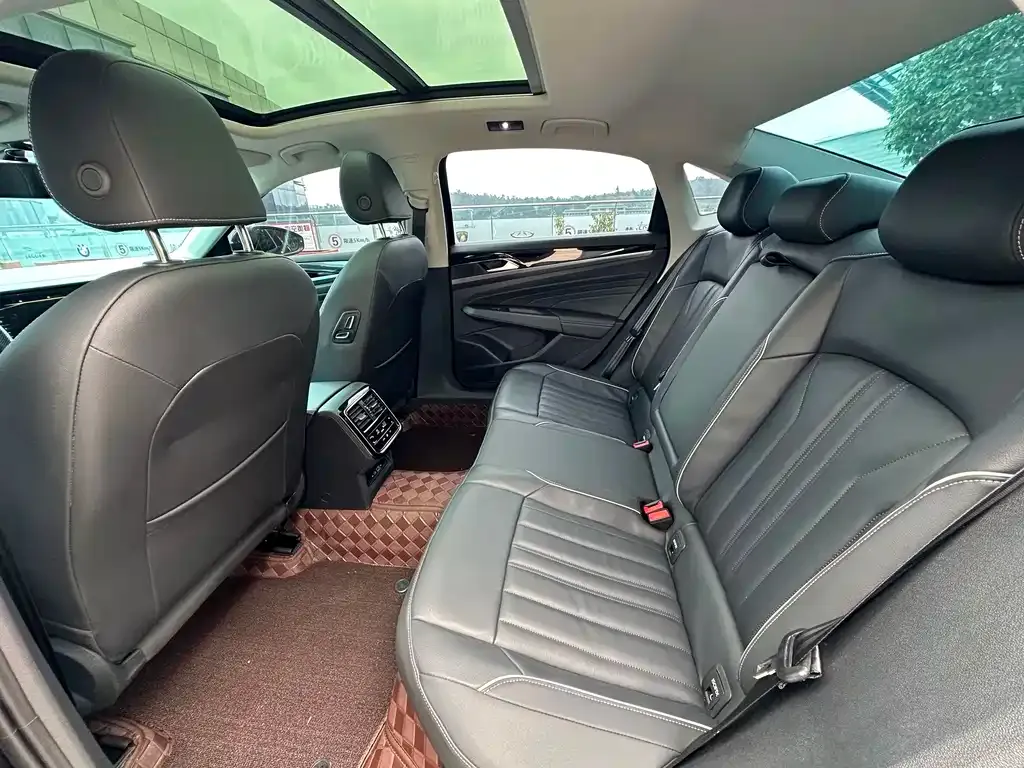 Volkswagen Passat — фото 4