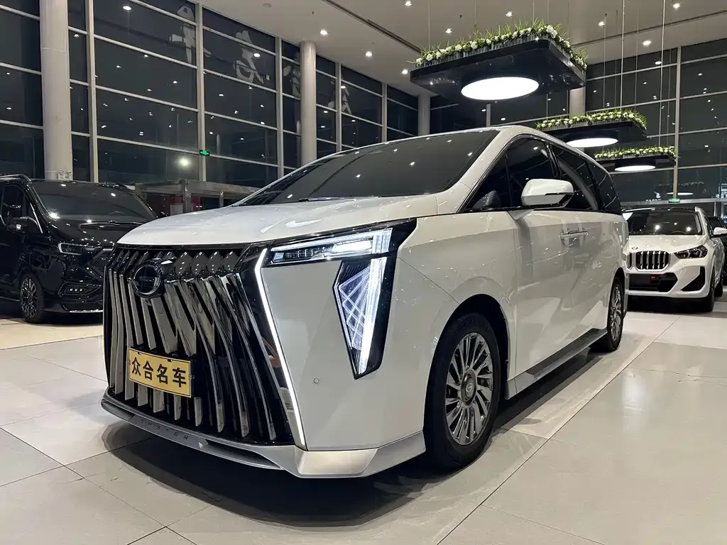 GAC Motor Trumpchi M8 — фото 1