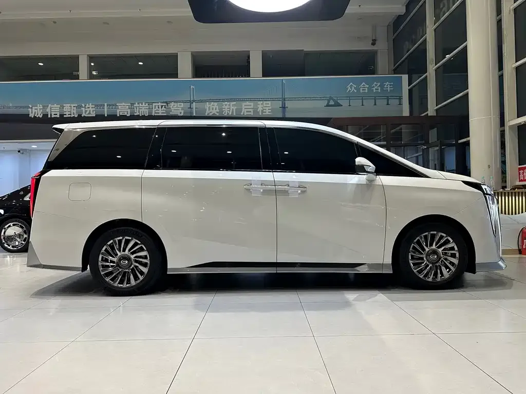 GAC Motor Trumpchi M8 — фото 3