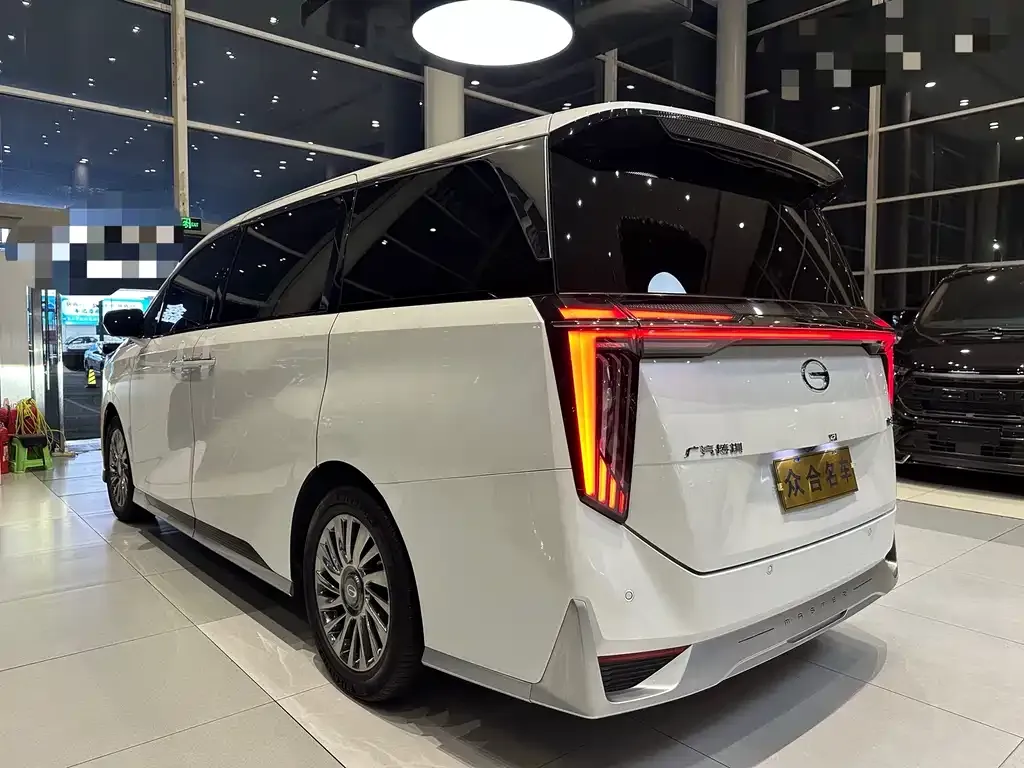 GAC Motor Trumpchi M8 — фото 10