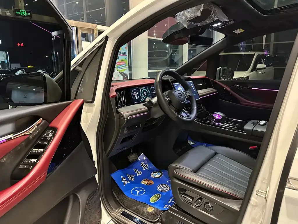 GAC Motor Trumpchi M8 — фото 2