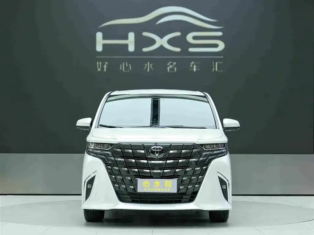 Toyota Alphard — фото 3