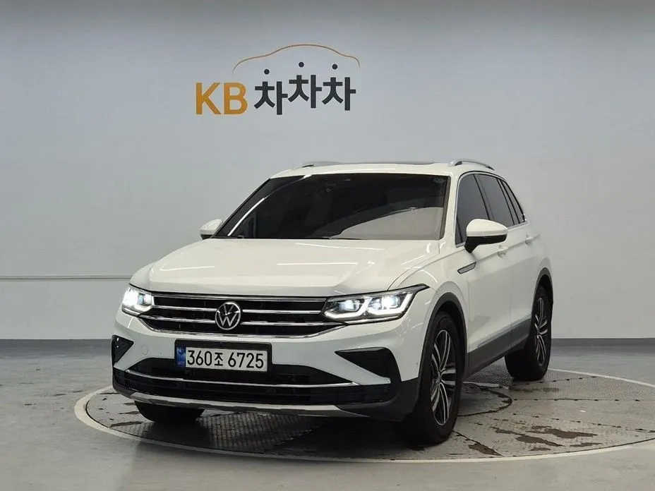 Volkswagen Tiguan — фото 1