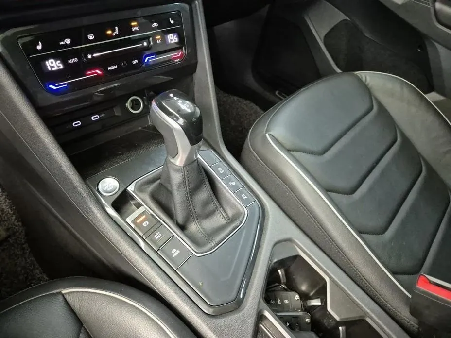 Volkswagen Tiguan — фото 6