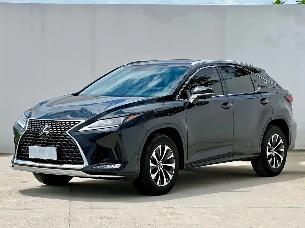 Lexus RX — фото 1