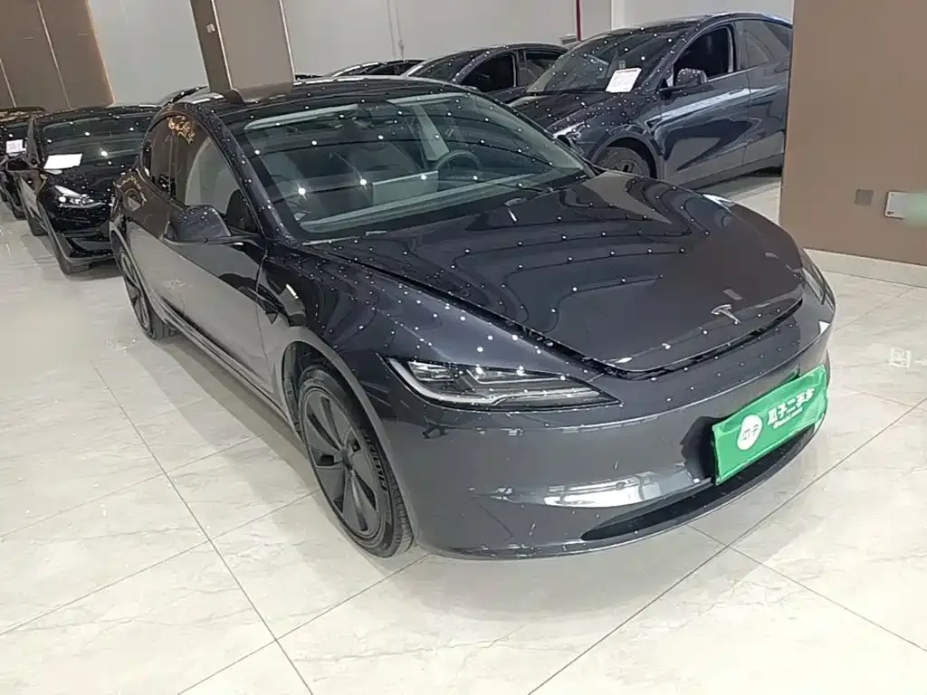 Tesla Model 3 — фото 9
