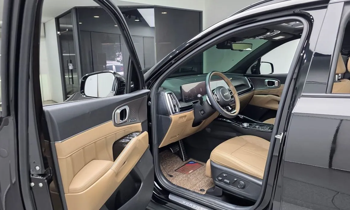 Kia Sorento — фото 7