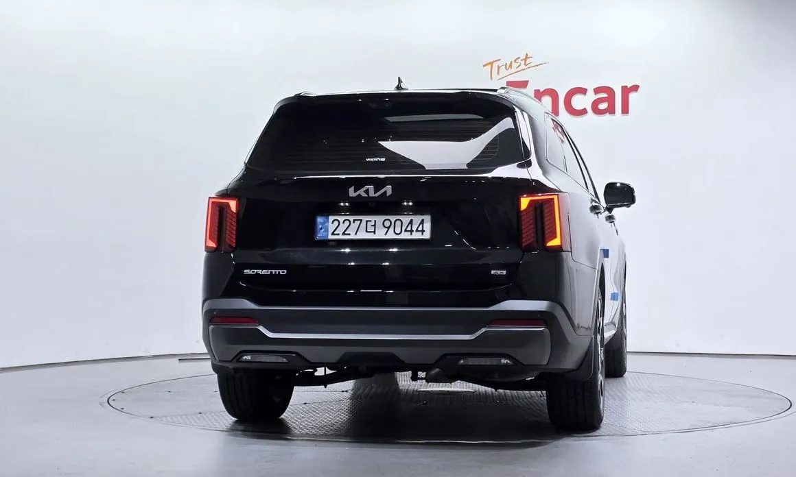 Kia Sorento — фото 8