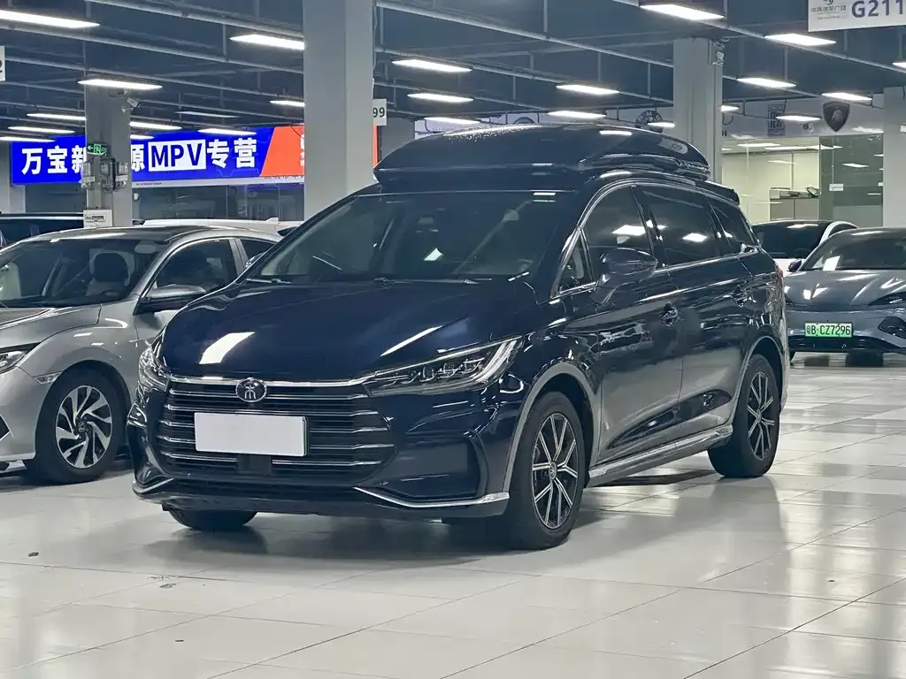 BYD MAX New Energy — фото 1