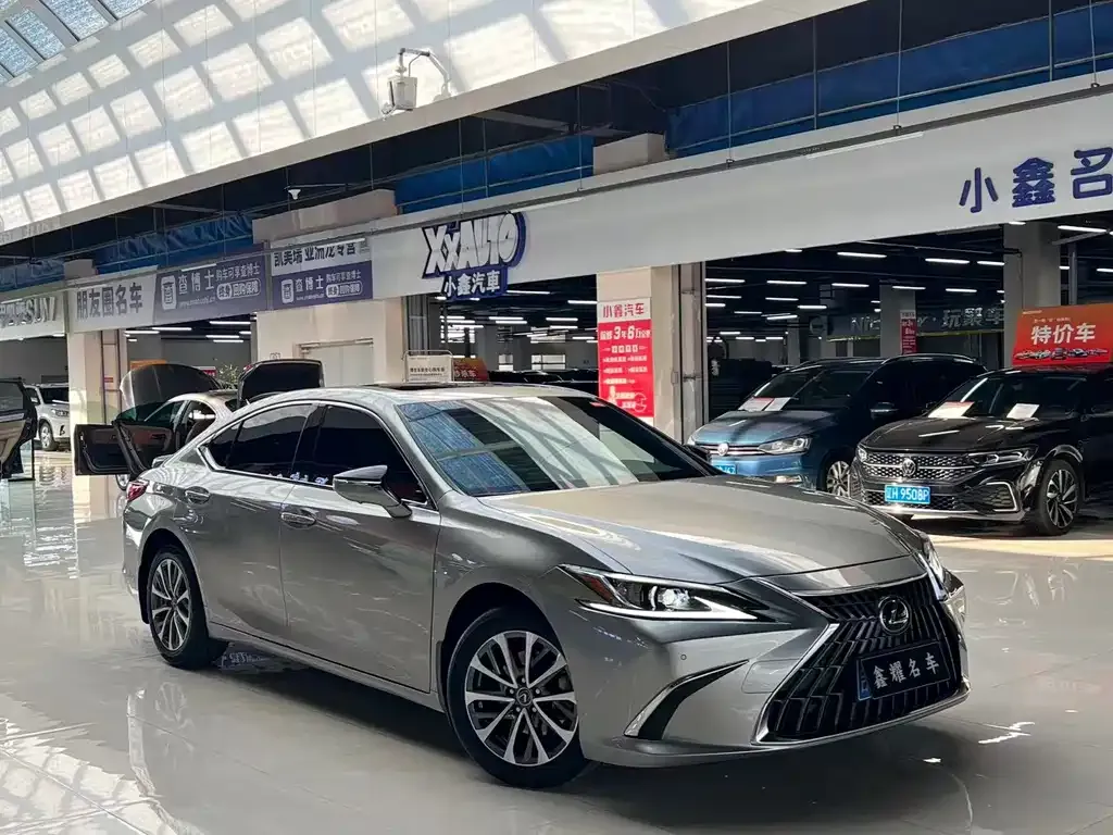 Lexus ES — фото 5