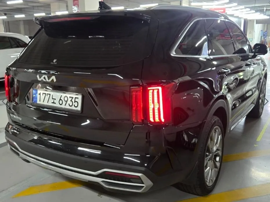 Kia Sorento — фото 5