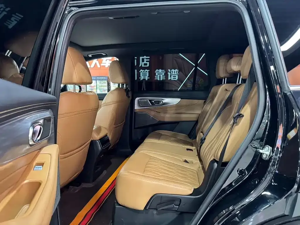 GAC Motor Trumpchi GS8 — фото 2